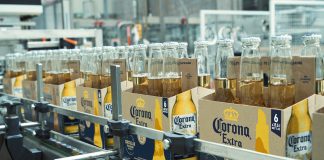 Корона з сіна. Corona створила упаковку для пива з ячмінної соломи