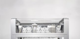 Піцайолло на батарейці. Інноваційний робот складає 150 піц на годину