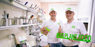В Україні створили перший рослинний стейк. Він схожий на мармурову яловичину