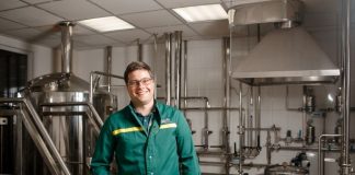 «Колись банка пива була зі сталі, важила майже кілограм, а щоб її відкрити, треба було мати спеціальний ключ», — Юрій Гук, Carlsberg Ukraine