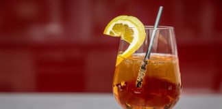 Чайний гриб та віскі — мрія пострадянських бебі-бумерів стала реальністю