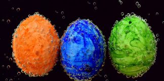 У біореакторі «варять» із цукру натуральні барвники, яких не існує в природі