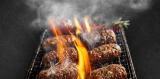 Ізраїльтяни «надрукували» справжню домашню ковбасу та шашлик з баранини