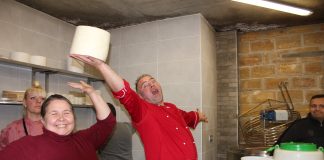 Рожевий сир на Поліссі варять із молока нубійських кіз, англійських корів та приправляють місцевими міфами