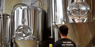 Перше у світі баночне безалкогольне вино отримало мільйони інвестицій від відомих інвесторів