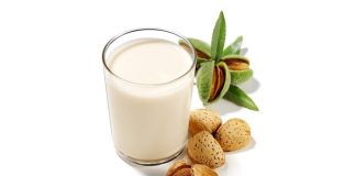Американці знайшли спосіб здешевити рослинне молоко і зробити його смачнішим
