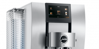 Швейцарці створили першу в світі кавомашину зі штучним інтелектом, яка заварює гарячу та холодну каву