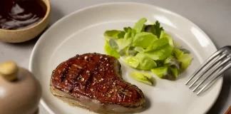 В Ізраїлі надрукували найбільший лабораторний стейк — зі справжнього м’яса та жиру