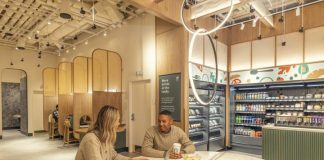 Кава за відбитком пальця: два гіганти відкрили першу кав’ярню без касирів