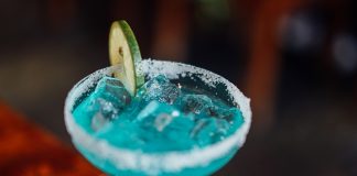 Принтер для напоїв друкує молекулярні коктейлі, пиво та вино з водопровідної води