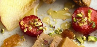 Український виробник настоює сир на віскі та змішує з лавандою