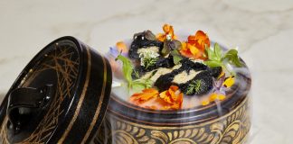 На честь винахідника штучного м’яса в США вперше приготували лабораторну курку