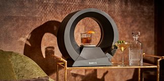 Інноваційний робот-бармен міксує коктейлі за допомогою штучного інтелекту