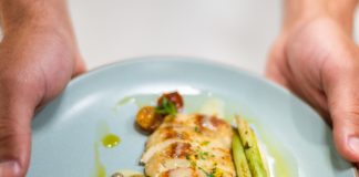 На перше лабораторне м’ясо в ресторані шикуються черги попри преміальні ціни