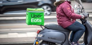 Часниковий хліб та авокадо зі згущеним молоком: гігант доставки про топ замовлень у 2023 році