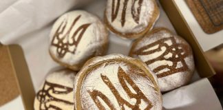 Мобільна пекарня 60-х років нагодує німецьких політиків українським хлібом