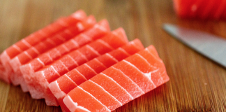 Ринок веганської риби подвоїться. Її створюють із баклажанів