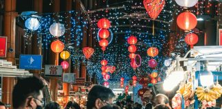 Кава зі смаком свинини та алкогольний лате: китайці готуються до свята