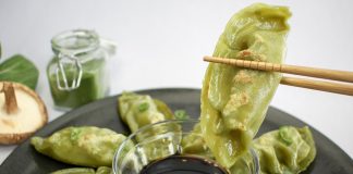 Сировина для рослинних крабів, м’яса та пластику: як стартапи використовують найменших жителів океану