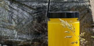 Фермерка на Львівщині виготовляє масло, яке можна гріти до 250 градусів