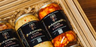 Полтавський бренд пакує у прозорі бляшанки сало з медом — найдорожче в Україні