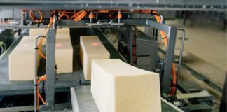 Українська компанія пакує сир у стіки та змішує з червоною ікрою