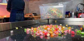 Зі смаком алкоголю та кави: на Чернігівщині варять унікальну карамель